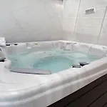Flor Rosa Piscina E Jacuzzi