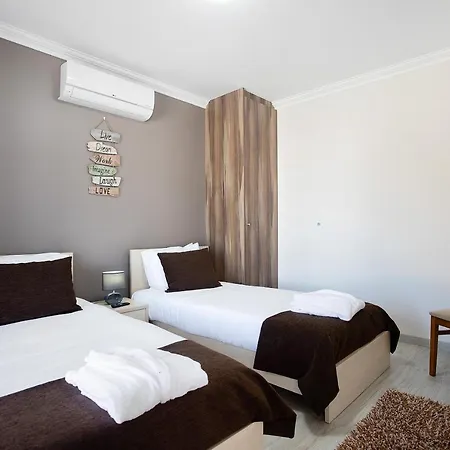 Flor Rosa Piscina E Jacuzzi Villa Salir de Matos