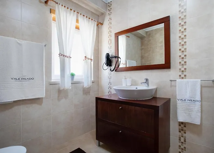 Flor Rosa Piscina E Jacuzzi *