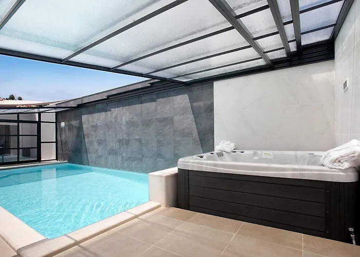 Villa Flor Rosa Piscina E Jacuzzi *