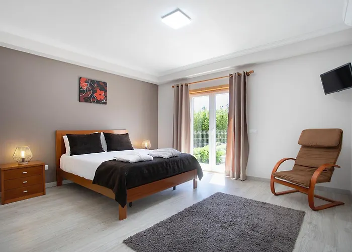 Flor Rosa Piscina E Jacuzzi Salir de Matos